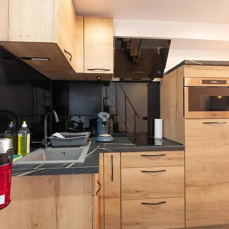 Le Refuge Contemporain * שאמברי